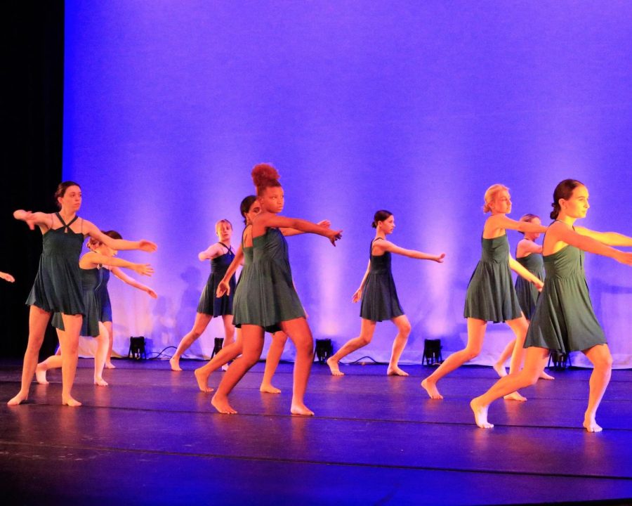 Dance+III+performs+one+of+their+pieces+at+a+tech+rehearsal+after+school+on+Tuesday%2C+March+7.+The+Spring+Dance+Concert+opens+on+Thursday+and+runs+through+Sunday%2C+March+12.