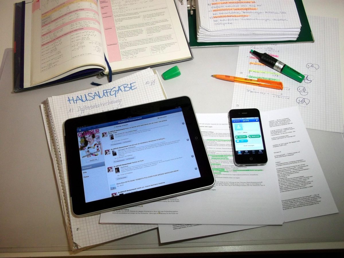 According to research, smartphones can negatively affect learning and cognitive ability. Photo courtesy of Pixabay.com 